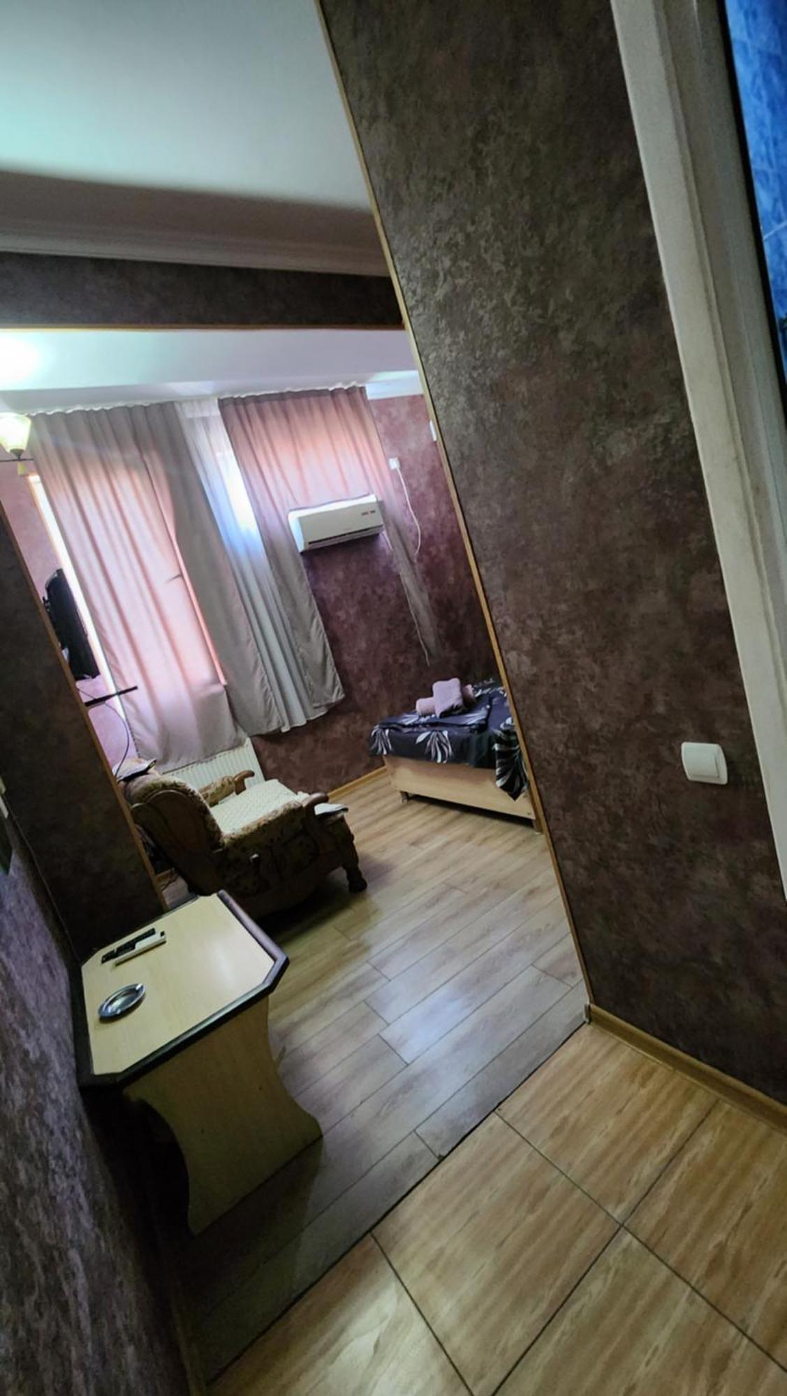 Hotel ,,Mega" Тбілісі Екстер'єр фото