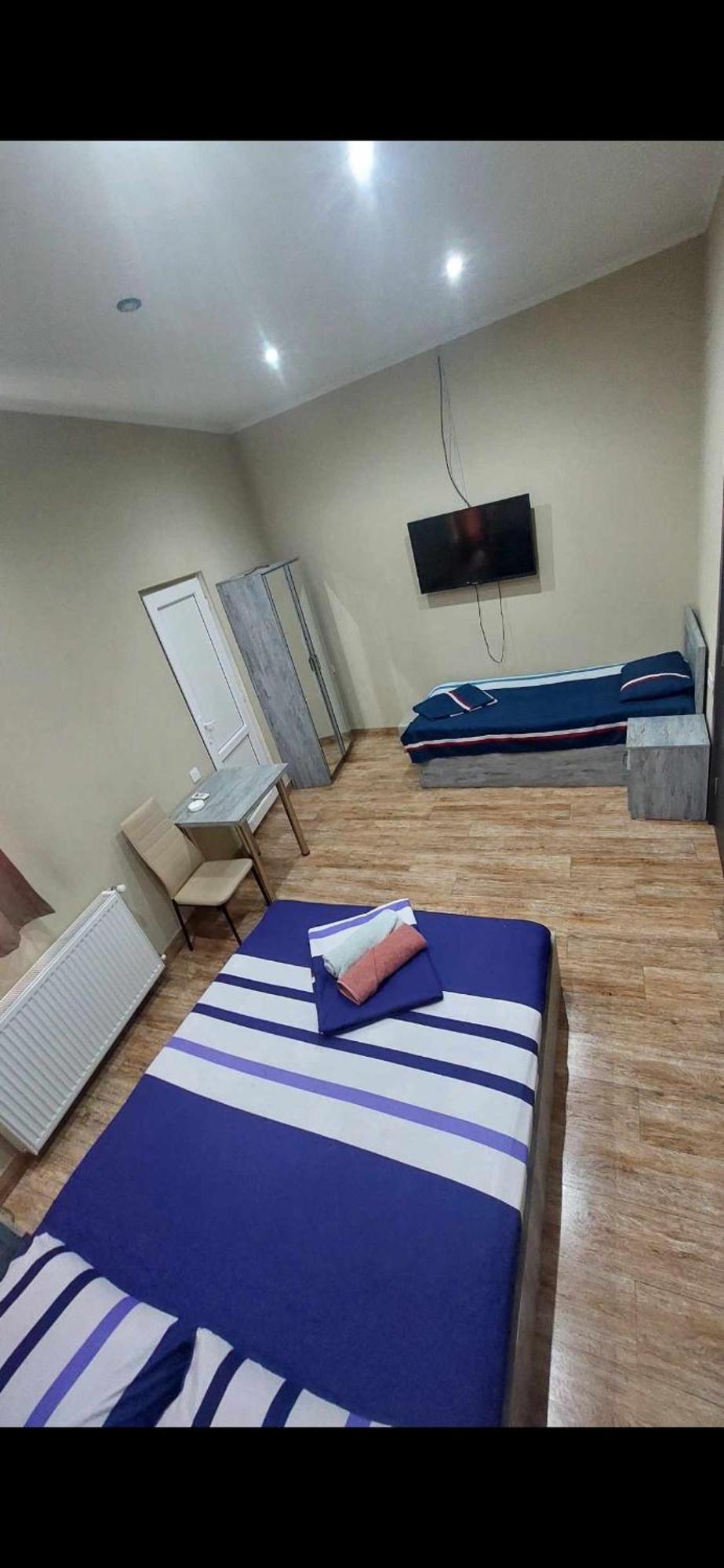 Hotel ,,Mega" Тбілісі Екстер'єр фото