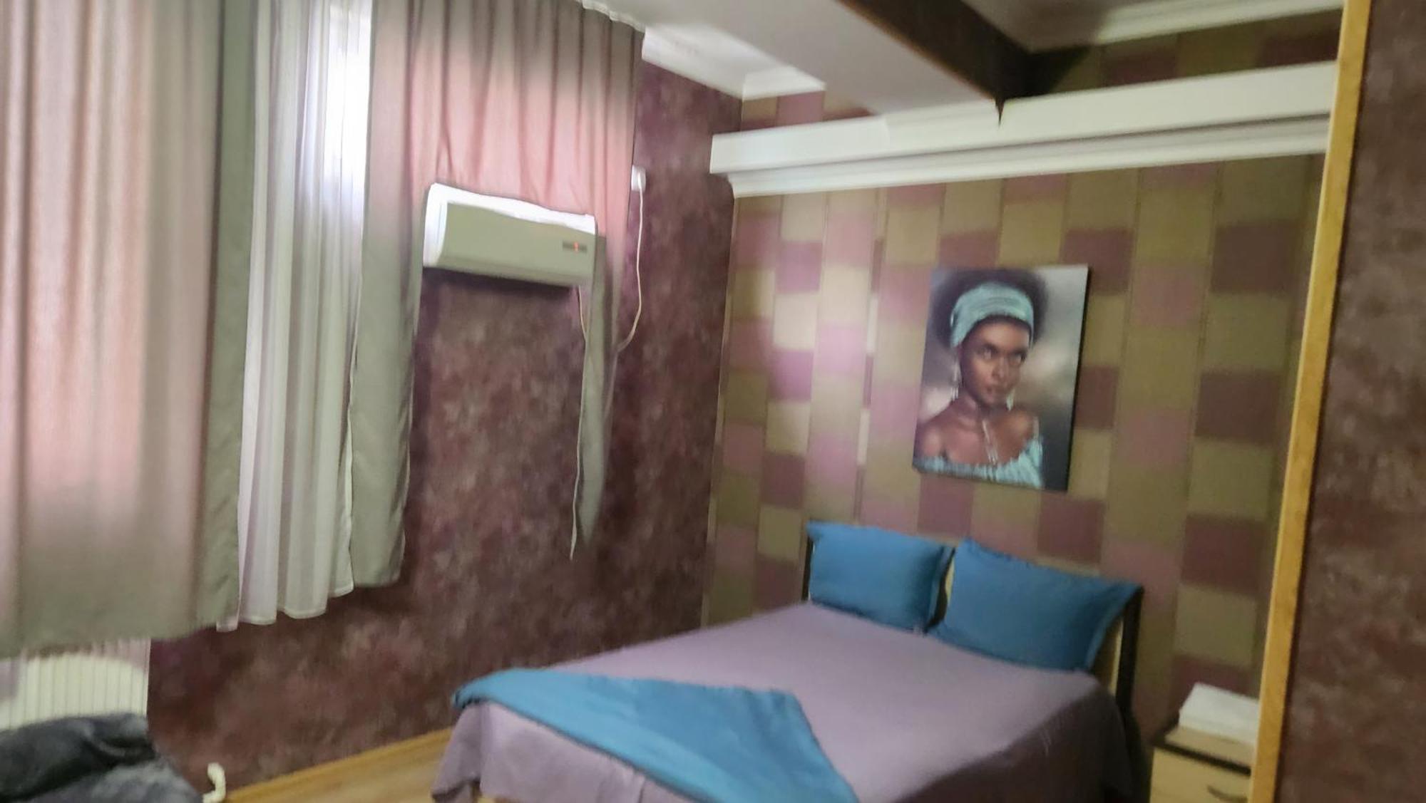 Hotel ,,Mega" Тбілісі Екстер'єр фото