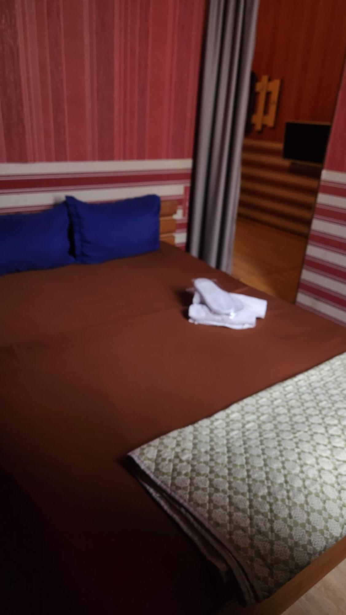Hotel ,,Mega" Тбілісі Екстер'єр фото