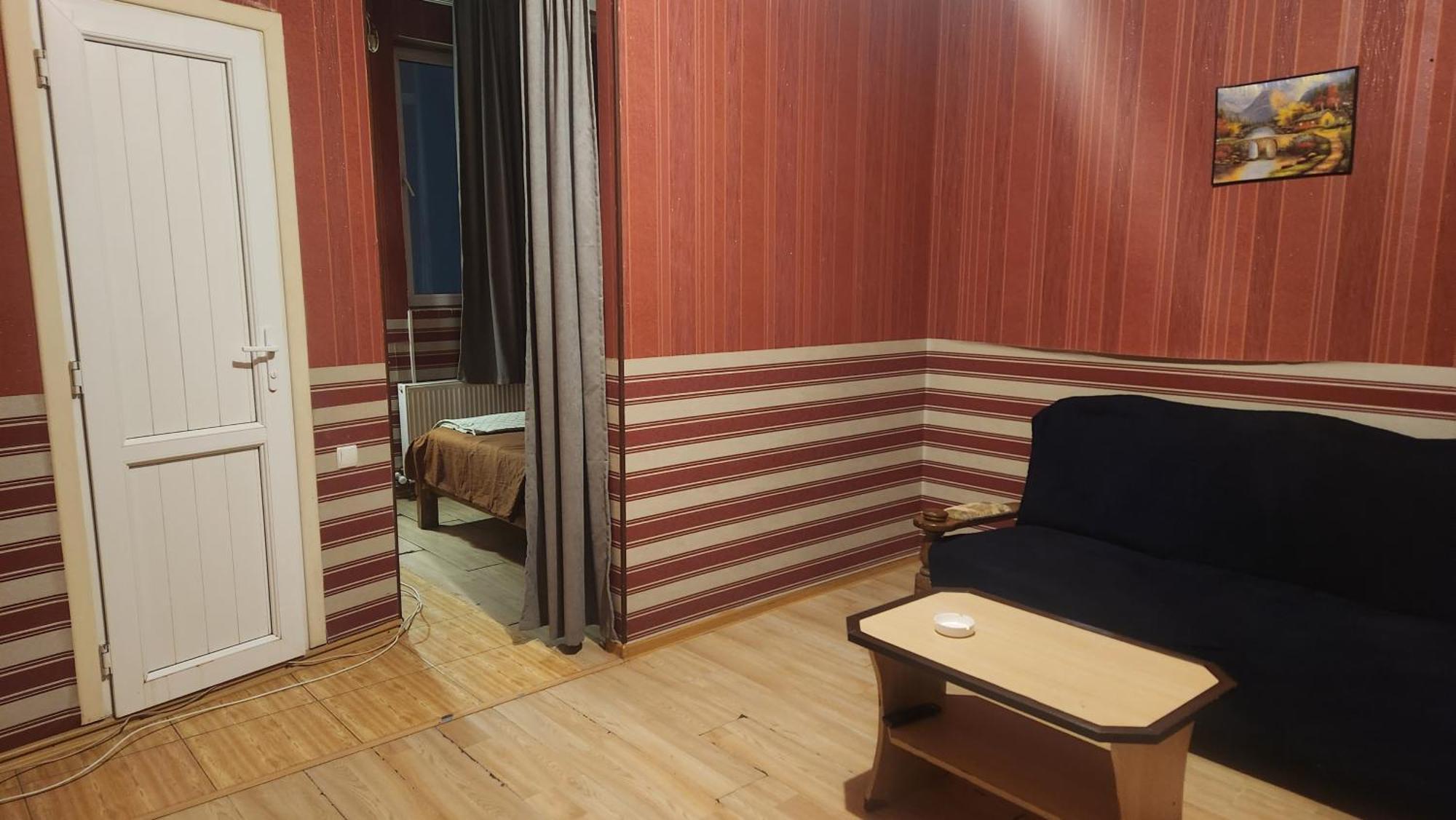 Hotel ,,Mega" Тбілісі Екстер'єр фото