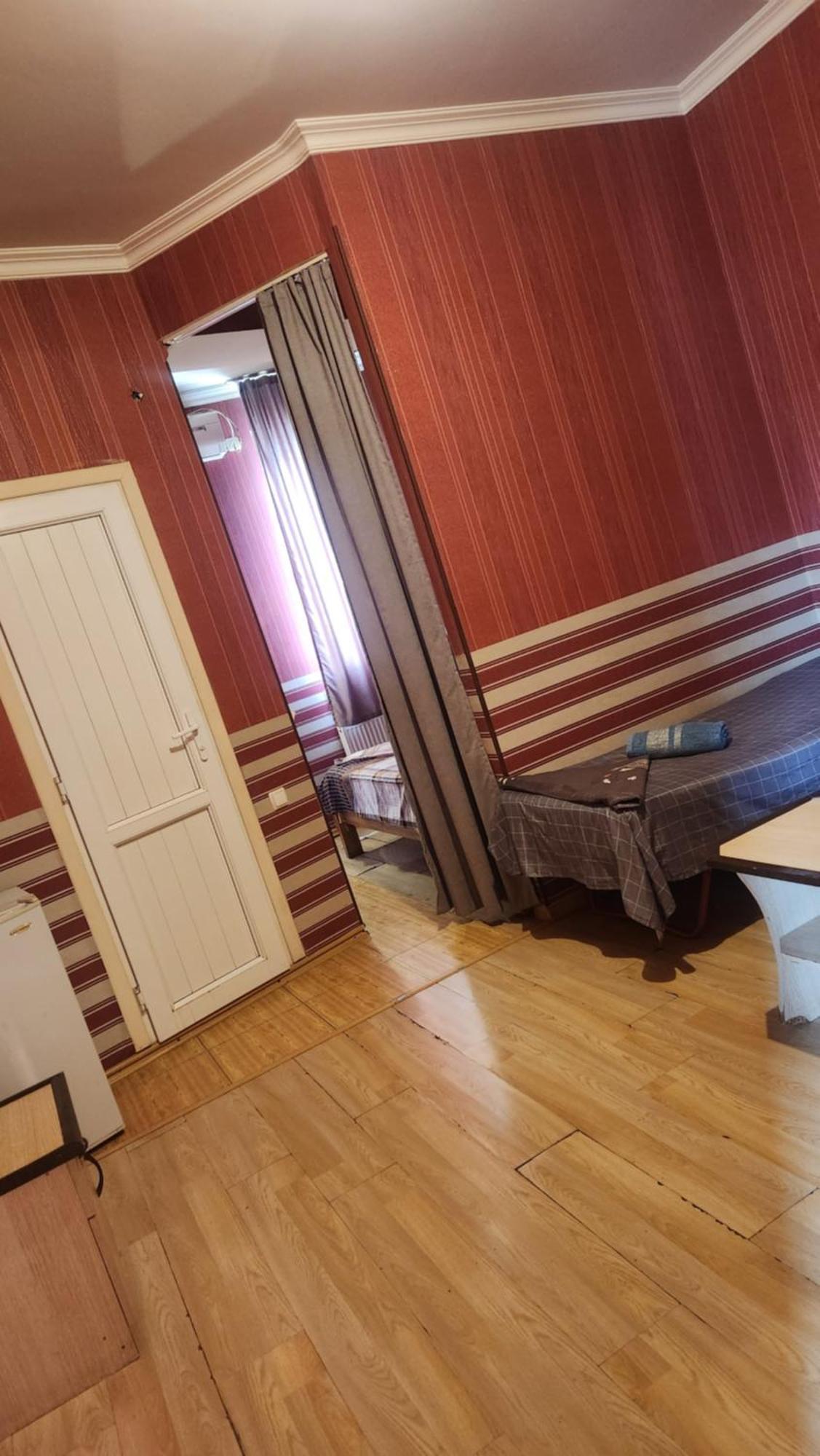 Hotel ,,Mega" Тбілісі Екстер'єр фото