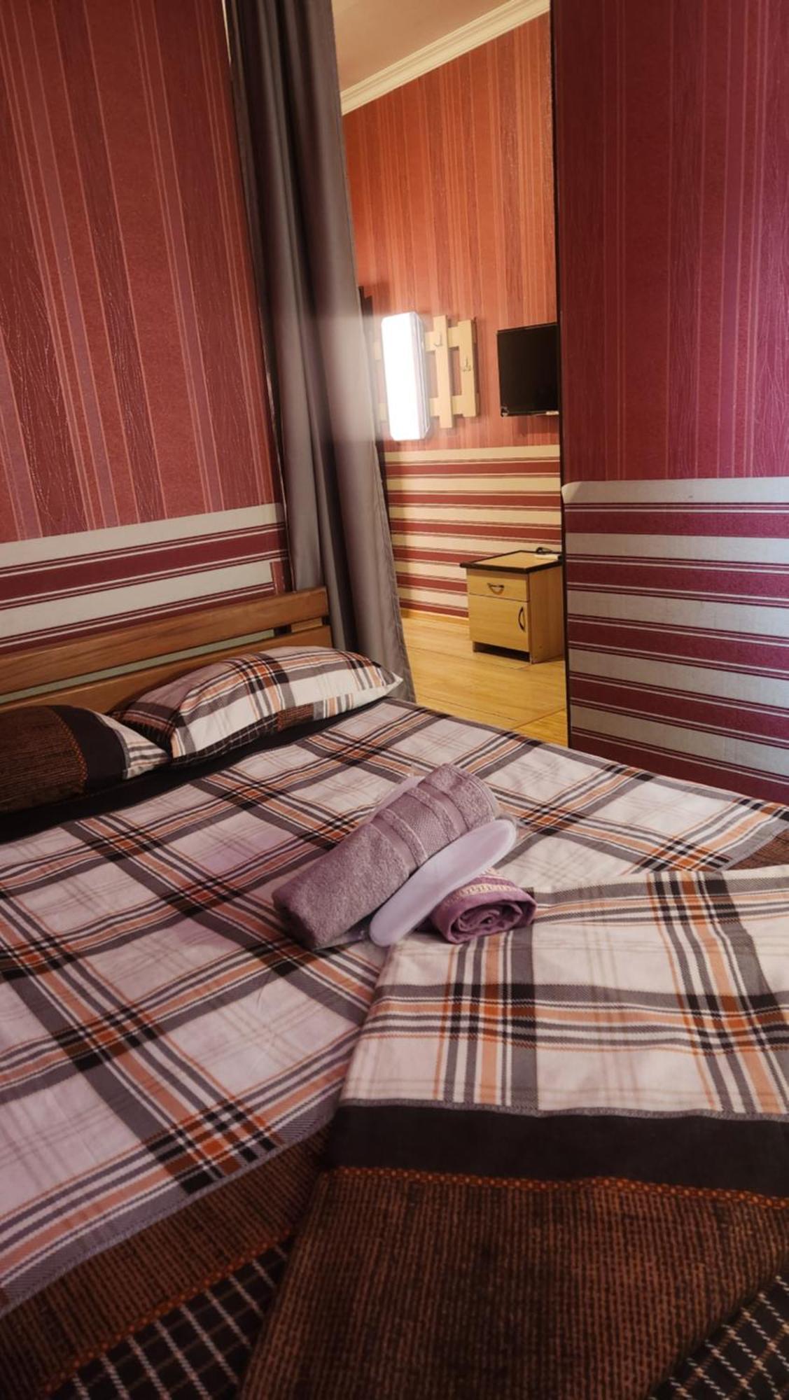 Hotel ,,Mega" Тбілісі Екстер'єр фото
