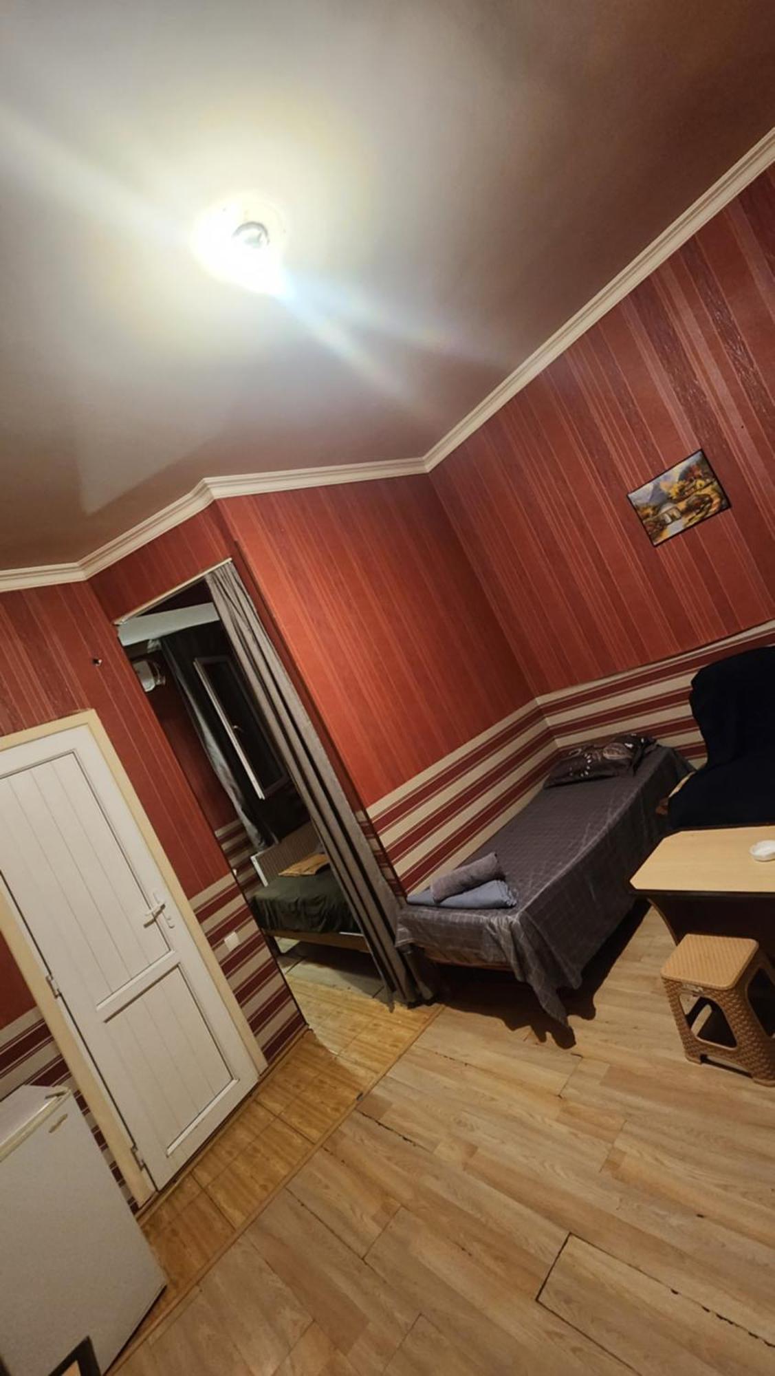 Hotel ,,Mega" Тбілісі Екстер'єр фото