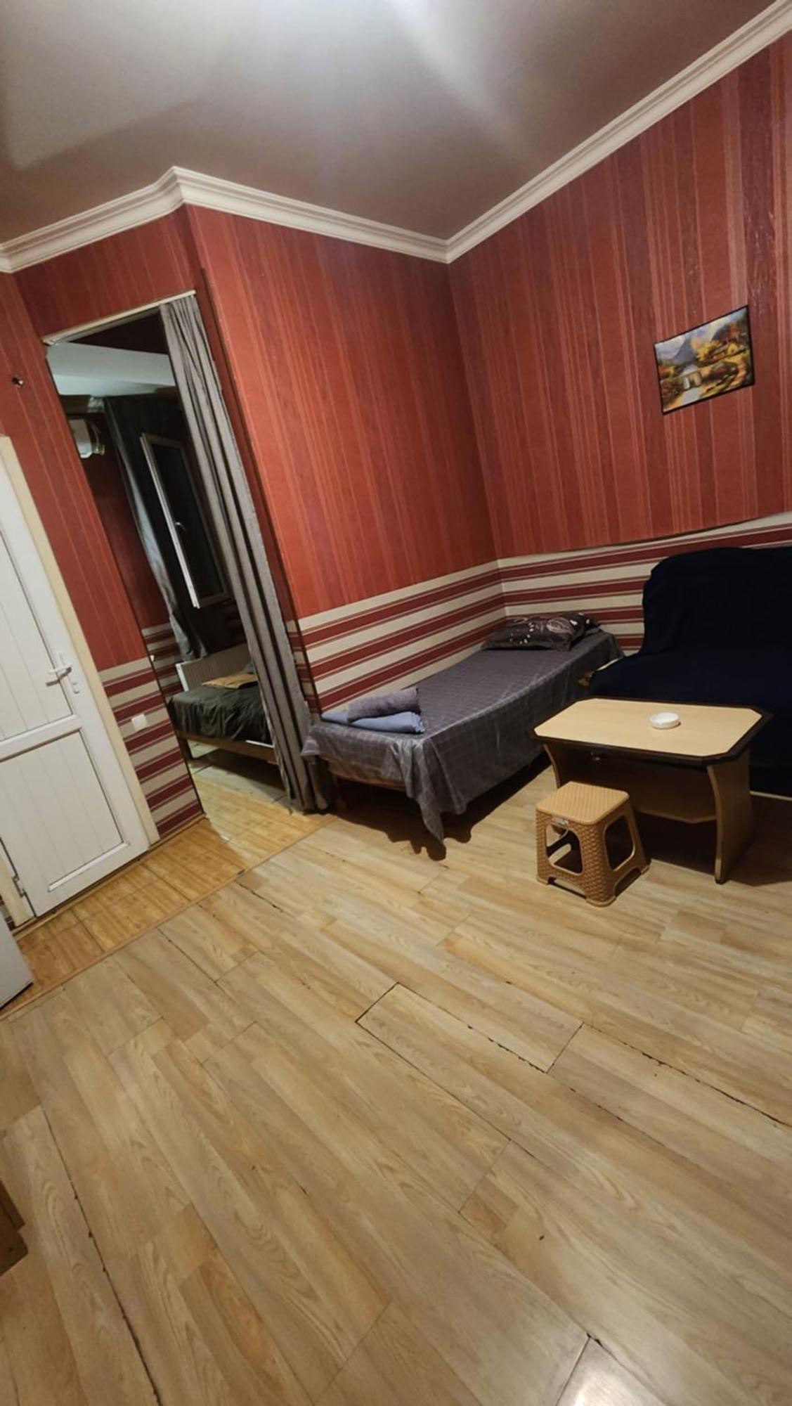 Hotel ,,Mega" Тбілісі Екстер'єр фото